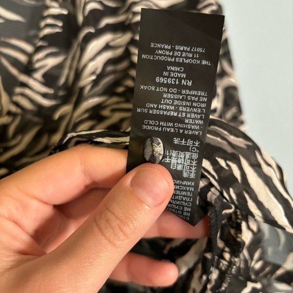 The Kooples Flowing Black and White Zebra Print Sheer V Neck‎ Blouse Size Medium - Picture 15 of 15